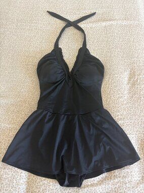 NEWPORT NEWS SWIM Black Skirted One‑Piece Swimsuit Size 4 Halter V-Neck